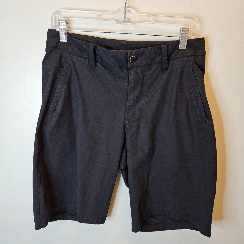 Lululemon Men Shorts Size 32